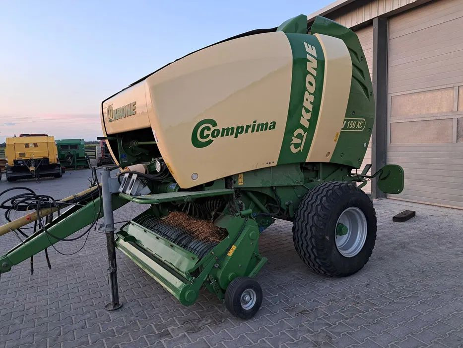 Prasa rolująca Krone Comprima 150XC - Rotoempacadora: foto 1 Prasa rolująca Krone Comprima 150XC - Rotoempacadora: foto 1