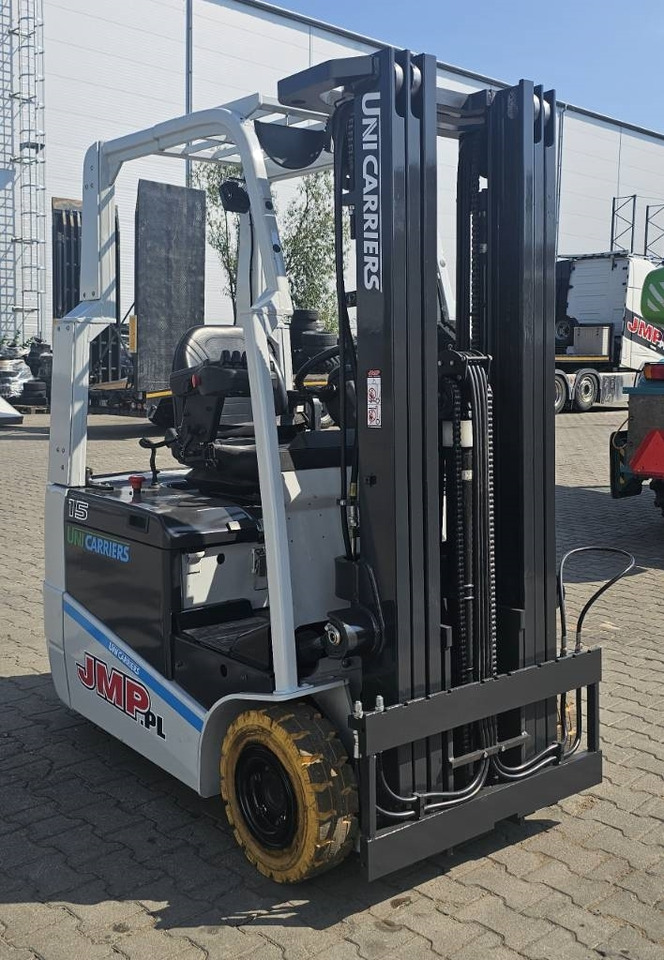 UniCarriers A1N1L15Q DRIVE-IN CAB - Carretilla elevadora eléctrica: foto 5 UniCarriers A1N1L15Q DRIVE-IN CAB - Carretilla elevadora eléctrica: foto 5