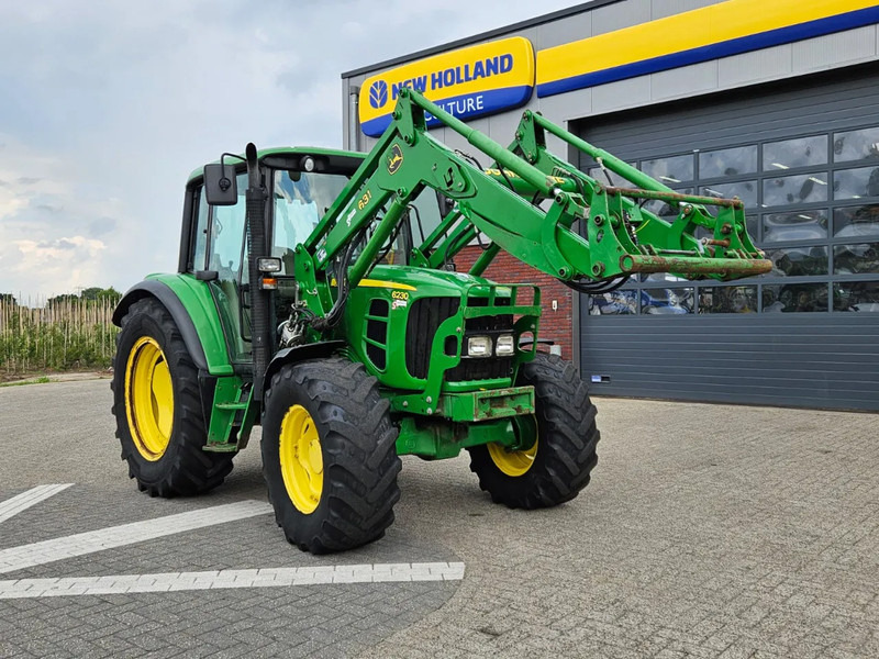 John Deere 6230 met 631 voorlader - Tractor: foto 1 John Deere 6230 met 631 voorlader - Tractor: foto 1