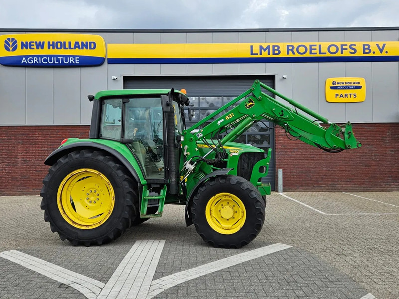 John Deere 6230 met 631 voorlader - Tractor: foto 2 John Deere 6230 met 631 voorlader - Tractor: foto 2