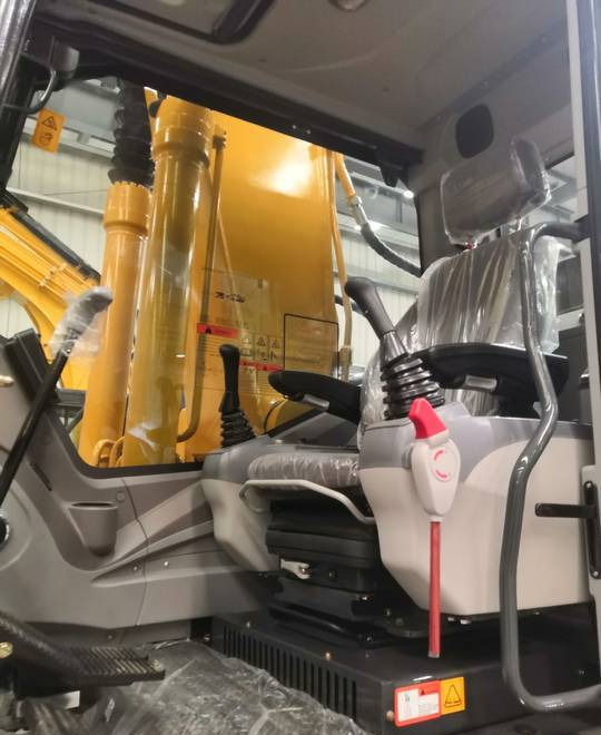NEW MAXUS 13 Ton Crawler Excavator Warranty up to 10 YEARS НОВА Копарка гусенична MAXUS 13 тонн Гарантія до 10 РОКІВ NOWA Koparka gąsienicowa MAXUS 13 ton Gwarancja do 10 LAT - Excavadora de cadenas: foto 3 NEW MAXUS 13 Ton Crawler Excavator Warranty up to 10 YEARS НОВА Копарка гусенична MAXUS 13 тонн Гарантія до 10 РОКІВ NOWA Koparka gąsienicowa MAXUS 13 ton Gwarancja do 10 LAT - Excavadora de cadenas: foto 3
