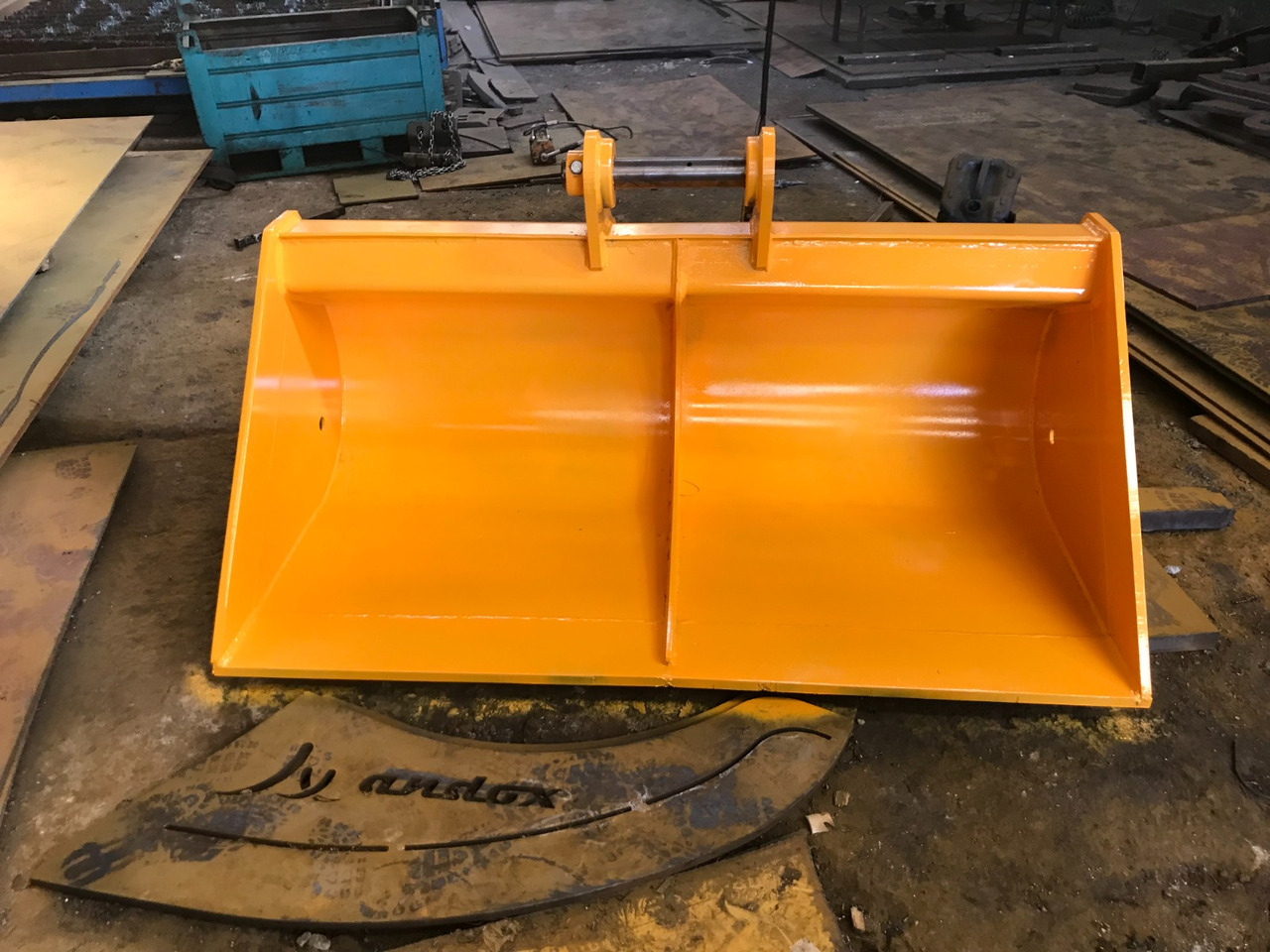 Volvo - Cazo cargador para Maquinaria de construcción: foto 2 Volvo - Cazo cargador para Maquinaria de construcción: foto 2