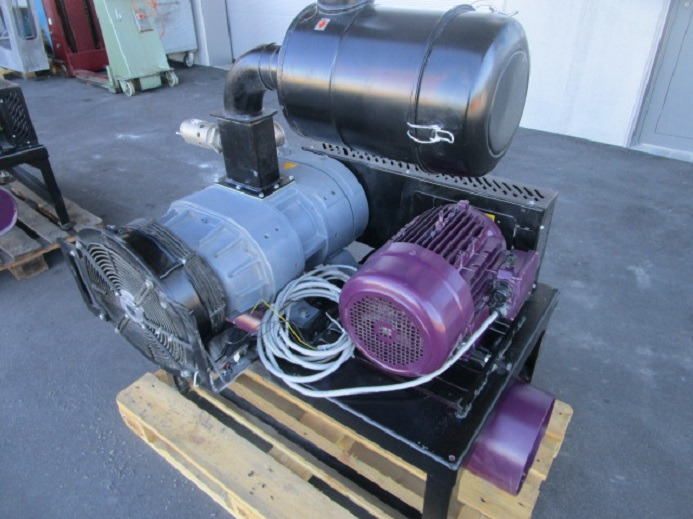 BARRATI VAKUUMPUMPE MIT GESTELL MIT ANSAUGFILTER UND SCHALLDÄMPFER - Máquina de embalaje: foto 3 BARRATI VAKUUMPUMPE MIT GESTELL MIT ANSAUGFILTER UND SCHALLDÄMPFER - Máquina de embalaje: foto 3