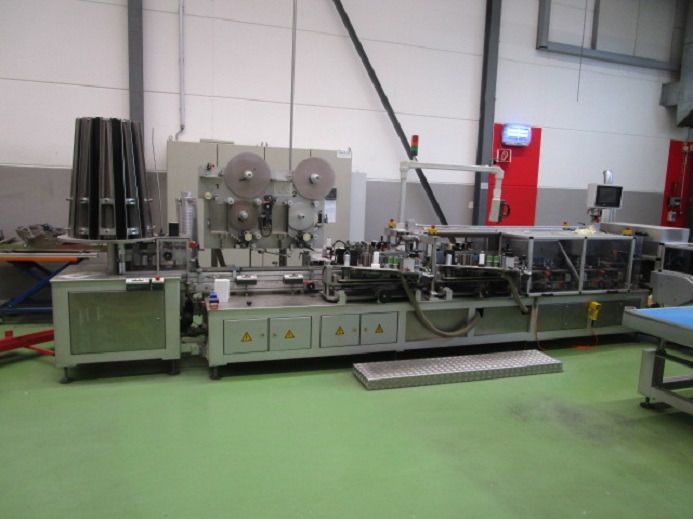 BECHER ETIKETTIERANLAGE SCHLEUTER GU 4S 6 - Etiquetadora: foto 2 BECHER ETIKETTIERANLAGE SCHLEUTER GU 4S 6 - Etiquetadora: foto 2