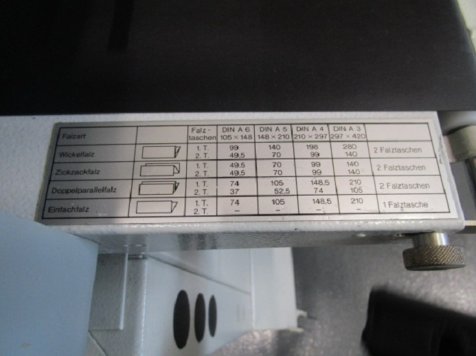 MB MULTIPLI 35 MIT GESTELL - Plegadora de papel: foto 5 MB MULTIPLI 35 MIT GESTELL - Plegadora de papel: foto 5