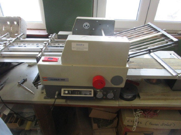 TISCH-FALZMASCHINE MB MULTIPLI 382 PBA - Plegadora de papel: foto 4 TISCH-FALZMASCHINE MB MULTIPLI 382 PBA - Plegadora de papel: foto 4