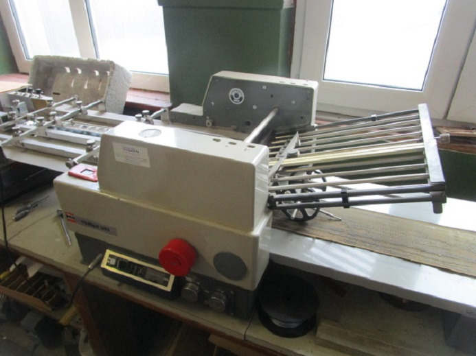 TISCH-FALZMASCHINE MB MULTIPLI 382 PBA - Plegadora de papel: foto 3 TISCH-FALZMASCHINE MB MULTIPLI 382 PBA - Plegadora de papel: foto 3