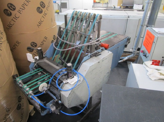 VERTIKALE STAPELAUSLAGE MBO SAP 46L - Plegadora de papel: foto 2 VERTIKALE STAPELAUSLAGE MBO SAP 46L - Plegadora de papel: foto 2