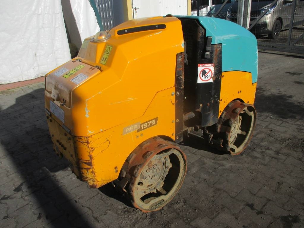 Ammann ARR 1575 - Apisonadora de asfalto: foto 2 Ammann ARR 1575 - Apisonadora de asfalto: foto 2