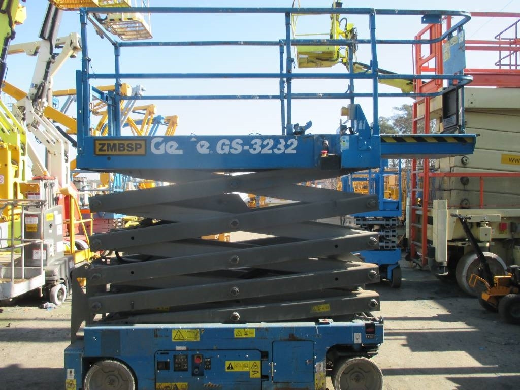 Genie GS 3232 - Plataforma de tijeras: foto 2 Genie GS 3232 - Plataforma de tijeras: foto 2