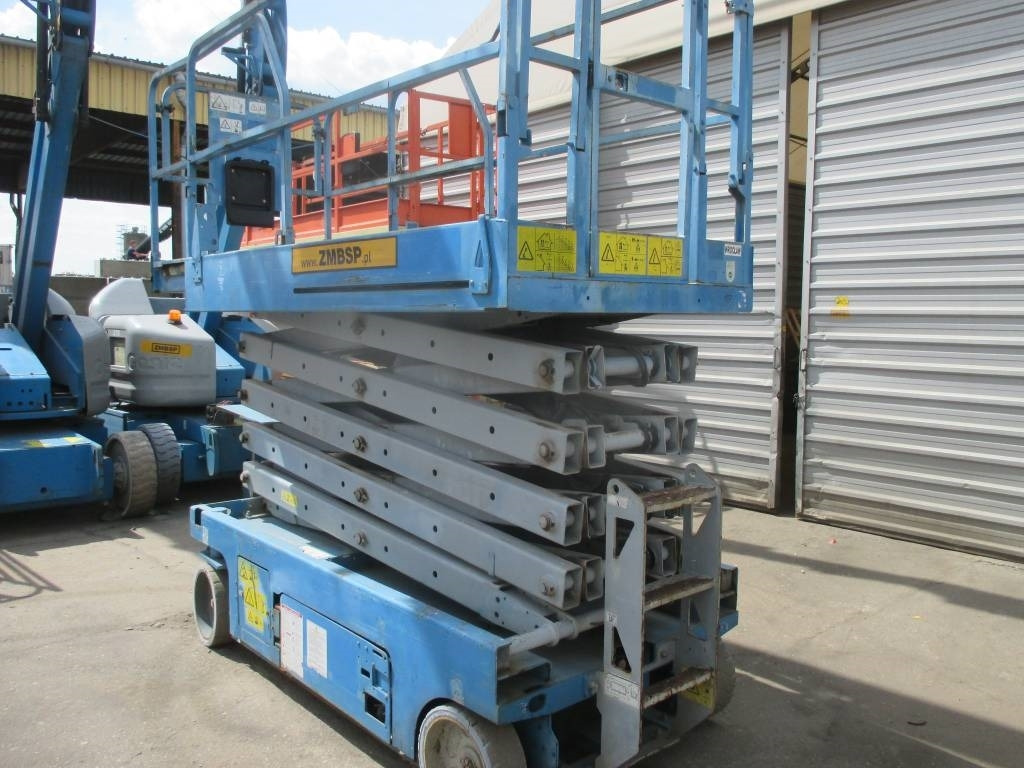 Plataforma de tijeras Genie GS 3246: foto 8