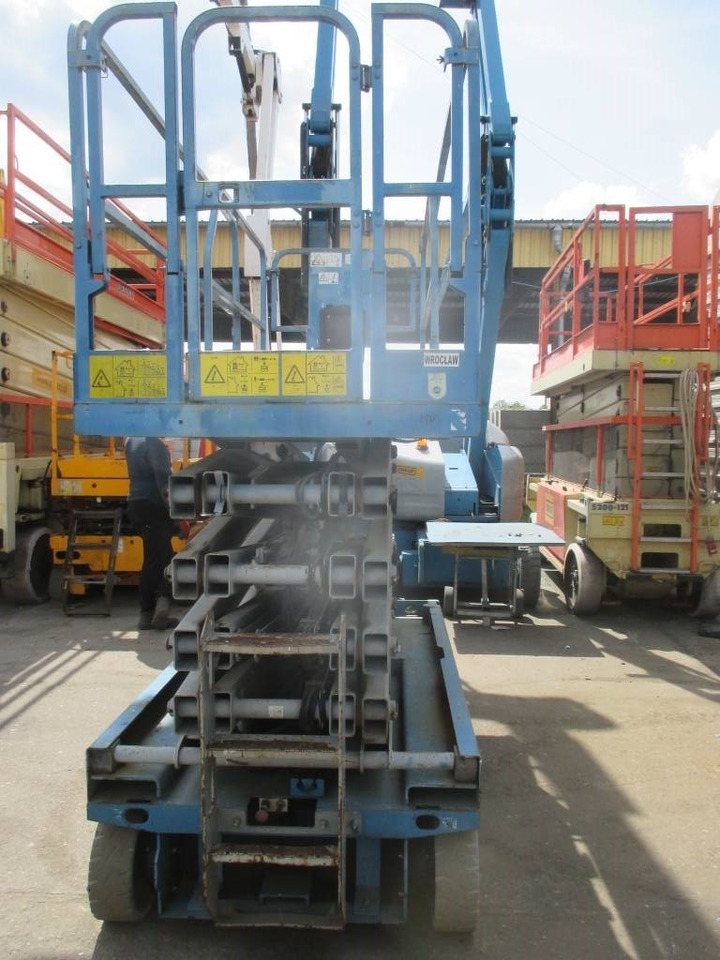 Plataforma de tijeras Genie GS 3246: foto 7