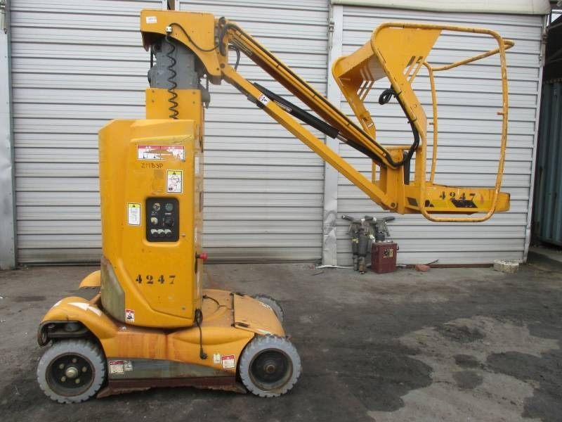 Haulotte Star 10 - Plataforma de mástil vertical: foto 1 Haulotte Star 10 - Plataforma de mástil vertical: foto 1