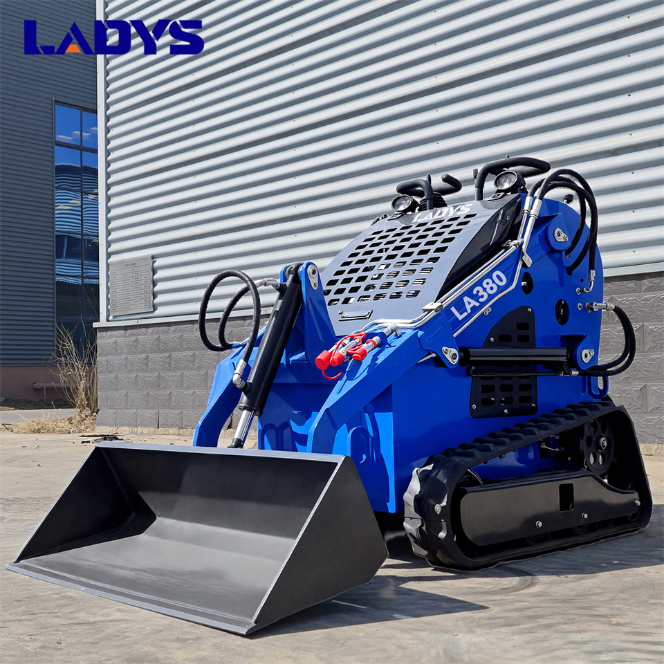LADYS LA380 Mini Skid Steer Loader Compact Track Diesel Cheap Mini Skid Steer Loader For Sale With Mini Skid Steer Attachments 4 In 1 Bucket - Minicargadora: foto 1 LADYS LA380 Mini Skid Steer Loader Compact Track Diesel Cheap Mini Skid Steer Loader For Sale With Mini Skid Steer Attachments 4 In 1 Bucket - Minicargadora: foto 1