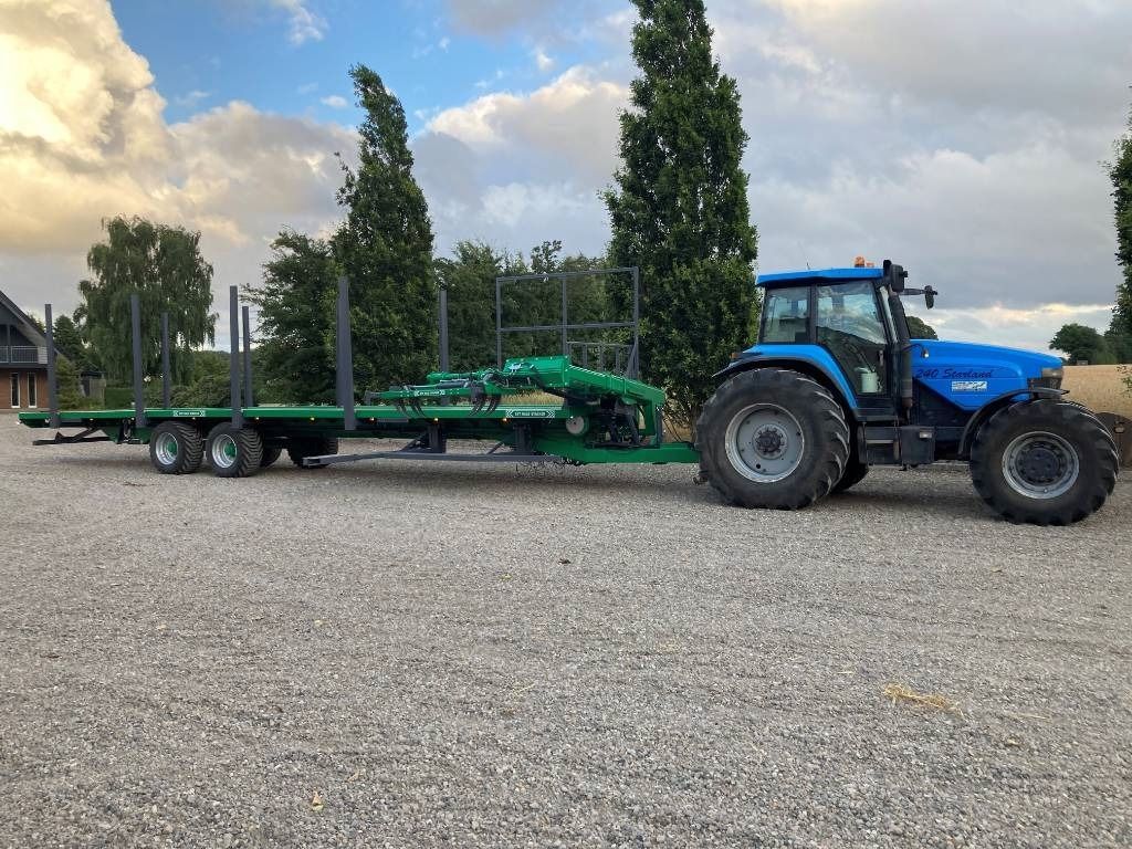 BALE STACKER GST - Remolque agrícola: foto 1 BALE STACKER GST - Remolque agrícola: foto 1