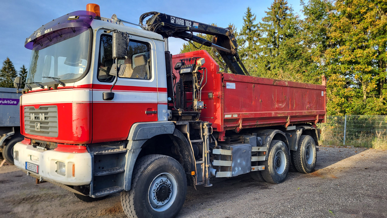 MAN 33.414 6X6 HIAB 102 33.414 - Volquete camión: foto 1 MAN 33.414 6X6 HIAB 102 33.414 - Volquete camión: foto 1