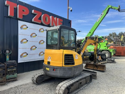 Bobcat E35 Cabine à 20500 € HT - Miniexcavadora: foto 3 Bobcat E35 Cabine à 20500 € HT - Miniexcavadora: foto 3