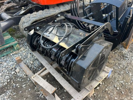 Broyeur forestier pour minichargeur - Trituradora forestal: foto 2 Broyeur forestier pour minichargeur - Trituradora forestal: foto 2