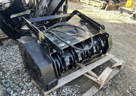 Broyeur forestier pour minichargeur - Trituradora forestal: foto 3 Broyeur forestier pour minichargeur - Trituradora forestal: foto 3