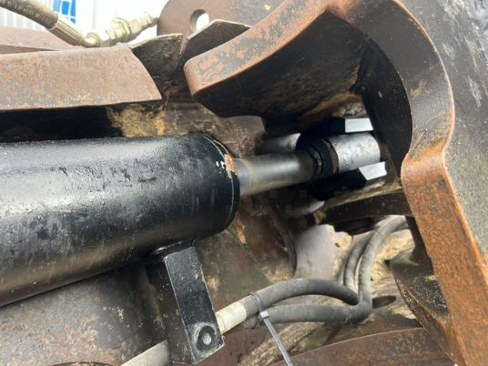 Cazo para excavadora Godet de curage inclinable Morin M7: foto 6 Cazo para excavadora Godet de curage inclinable Morin M7: foto 6