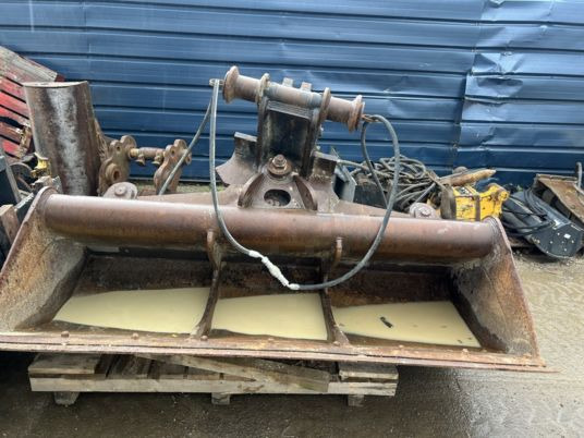 Godet de curage inclinable Morin M7 - Cazo para excavadora: foto 3 Godet de curage inclinable Morin M7 - Cazo para excavadora: foto 3