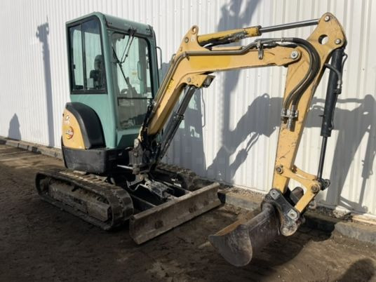 Miniexcavadora Yanmar VIO25-4 Cabine: foto 8