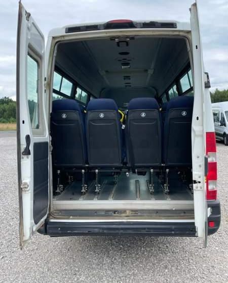 Iveco Daily 23+5 stojących Sprinter, Crafter *Klima* - Minibús, Furgoneta de pasajeros: foto 5 Iveco Daily 23+5 stojących Sprinter, Crafter *Klima* - Minibús, Furgoneta de pasajeros: foto 5