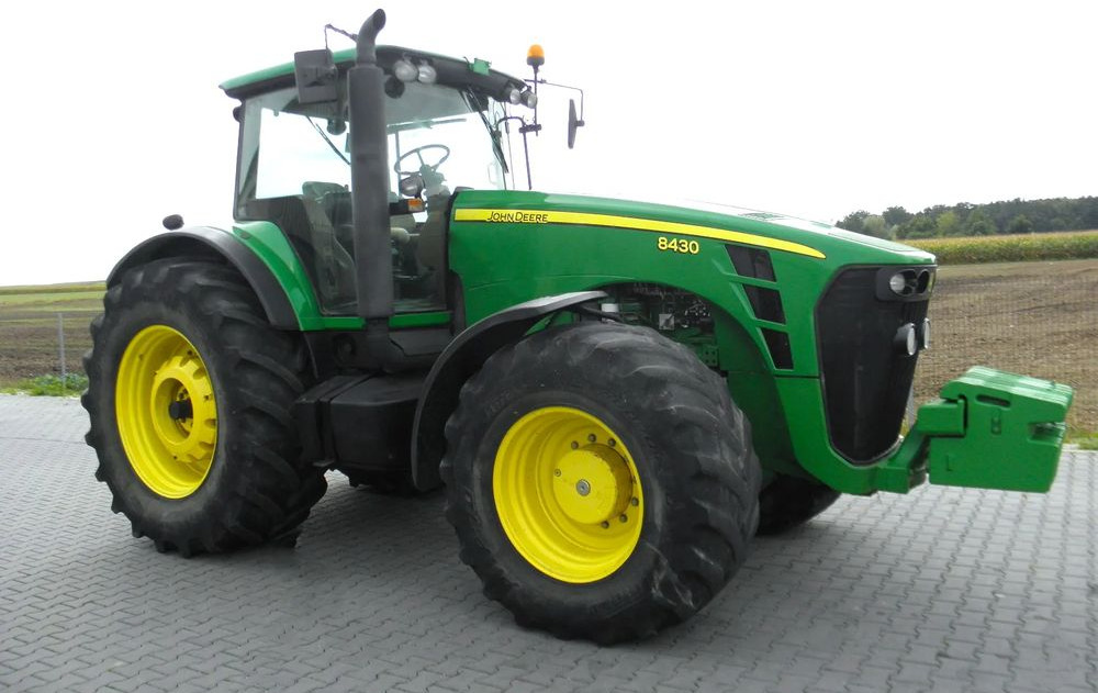 John Deere 8430 2008 Rok, Nie Malowany, Stan Bardzo Dobry - Tractor: foto 4 John Deere 8430 2008 Rok, Nie Malowany, Stan Bardzo Dobry - Tractor: foto 4