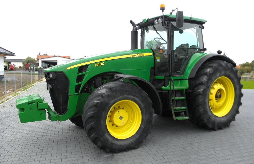 John Deere 8430 2008 Rok, Nie Malowany, Stan Bardzo Dobry - Tractor: foto 1 John Deere 8430 2008 Rok, Nie Malowany, Stan Bardzo Dobry - Tractor: foto 1