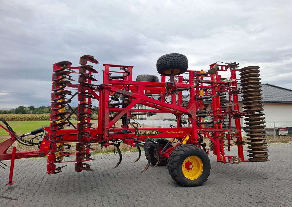 Väderstad TOPDOWN 600 2015 Rok, Nie Malowany , Stan Bardzo Dobry - Equipo para trabajo del suelo: foto 1 Väderstad TOPDOWN 600 2015 Rok, Nie Malowany , Stan Bardzo Dobry - Equipo para trabajo del suelo: foto 1