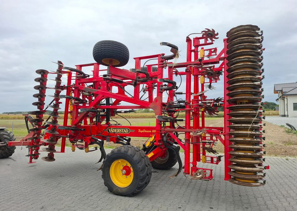 Väderstad TOPDOWN 600 2015 Rok, Nie Malowany , Stan Bardzo Dobry - Equipo para trabajo del suelo: foto 3 Väderstad TOPDOWN 600 2015 Rok, Nie Malowany , Stan Bardzo Dobry - Equipo para trabajo del suelo: foto 3