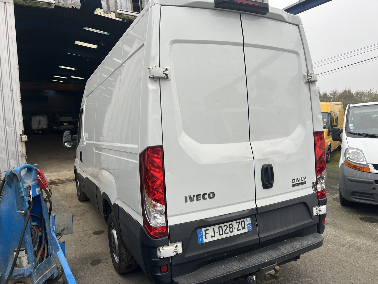 Iveco 35-180 35s18 11M3 - Furgón: foto 3 Iveco 35-180 35s18 11M3 - Furgón: foto 3