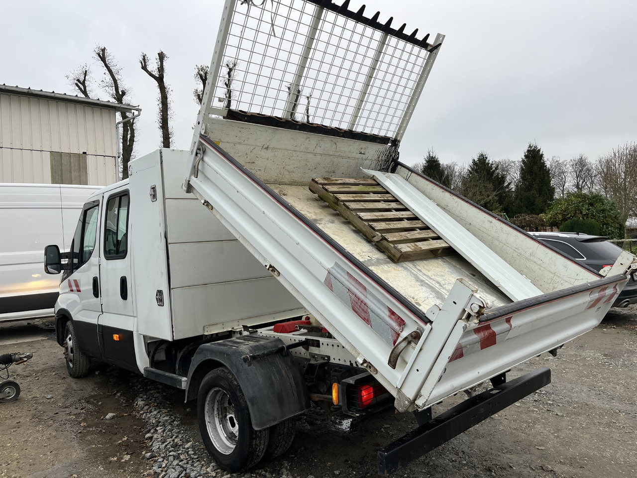 Volquete furgoneta Iveco Daily 35-170: foto 12 Volquete furgoneta Iveco Daily 35-170: foto 12