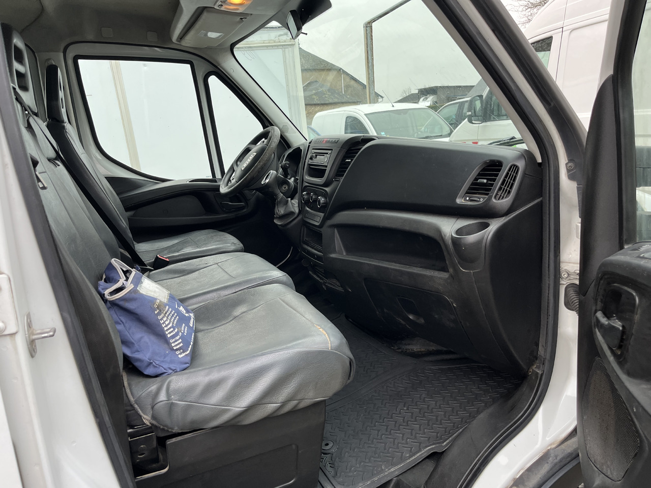 Iveco Daily 35-170 - Volquete furgoneta: foto 5 Iveco Daily 35-170 - Volquete furgoneta: foto 5