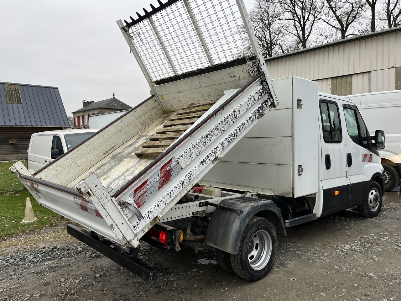 Volquete furgoneta Iveco Daily 35-170: foto 13 Volquete furgoneta Iveco Daily 35-170: foto 13