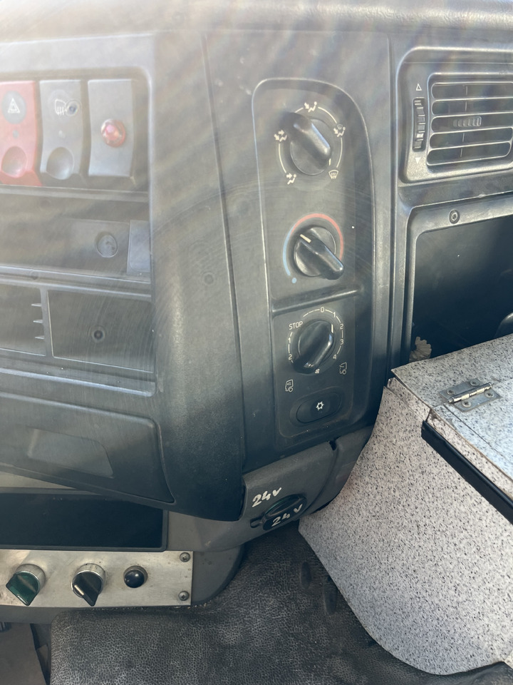 Volquete camión RENAULT Kerax 370 dci 6x4 benne bibenne bi benne: foto 15