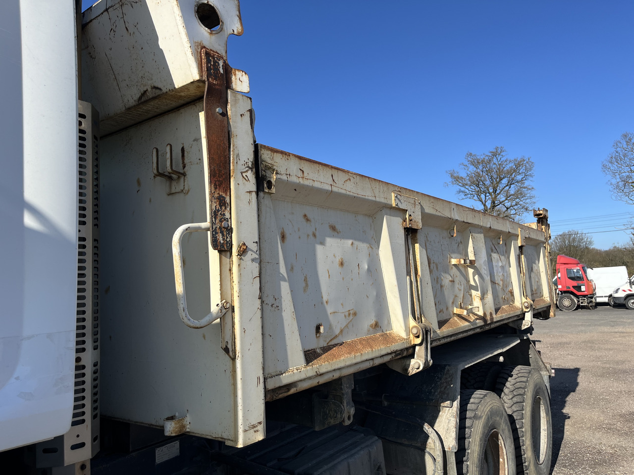 Volquete camión RENAULT Kerax 370 dci 6x4 benne bibenne bi benne: foto 12