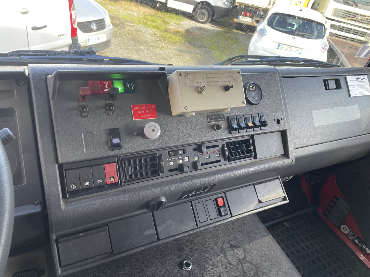 Camión de bomberos Renault Midliner m210 fpt fourgon pompe tonne: foto 13 Camión de bomberos Renault Midliner m210 fpt fourgon pompe tonne: foto 13