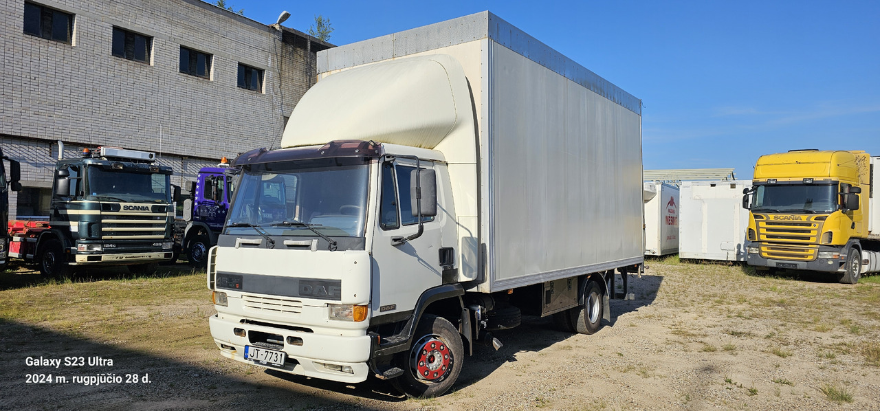 DAF 45.160 - Camión caja cerrada: foto 1 DAF 45.160 - Camión caja cerrada: foto 1