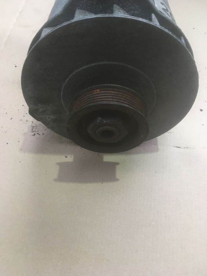 Bosch Lichtmaschine 140A Bosch 0120689587 / 0120689574 / 0120689571 0120689536 Mercedes Citaro - Alternador para Autobús: foto 3 Bosch Lichtmaschine 140A Bosch 0120689587 / 0120689574 / 0120689571 0120689536 Mercedes Citaro - Alternador para Autobús: foto 3