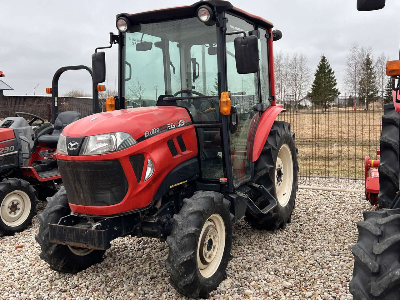 Yanmar EG334 - Tractor viñedo/ Frutero: foto 1 Yanmar EG334 - Tractor viñedo/ Frutero: foto 1