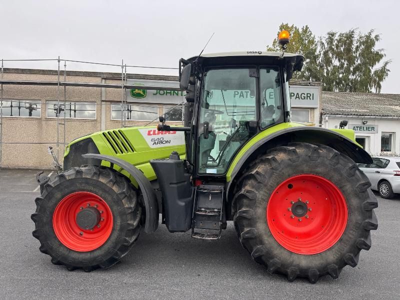 CLAAS ARION 640 CIS - Tractor: foto 2 CLAAS ARION 640 CIS - Tractor: foto 2