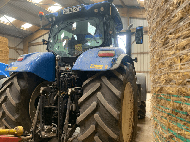 NEW-HOLLAND T7.215S - Tractor: foto 2 NEW-HOLLAND T7.215S - Tractor: foto 2