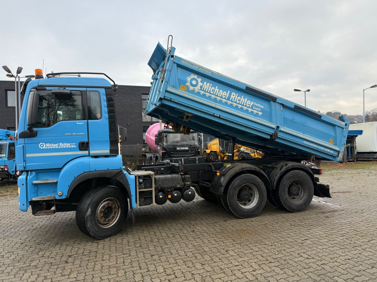 MAN 26.500 - Volquete camión: foto 3 MAN 26.500 - Volquete camión: foto 3