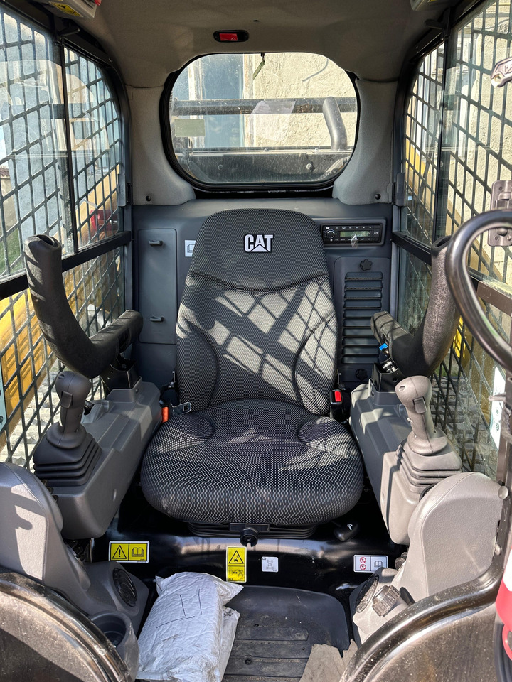 CATERPILLAR 299 D3 XE Mini track loader - Minicargadora de cadenas: foto 4 CATERPILLAR 299 D3 XE Mini track loader - Minicargadora de cadenas: foto 4