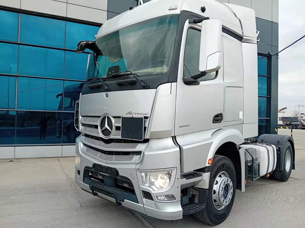 Mercedes-Benz Actros 1843 LS Full ADR , TOP !!! - Cabeza tractora: foto 2 Mercedes-Benz Actros 1843 LS Full ADR , TOP !!! - Cabeza tractora: foto 2