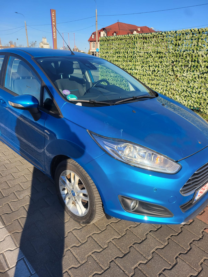 FORD FIESTA - Sedan: foto 2 FORD FIESTA - Sedan: foto 2