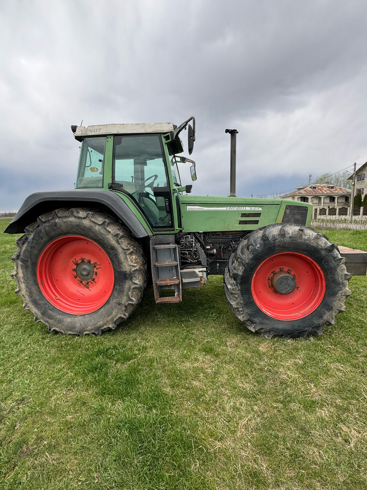 Fendt 824 Tractor - Tractor: foto 5 Fendt 824 Tractor - Tractor: foto 5