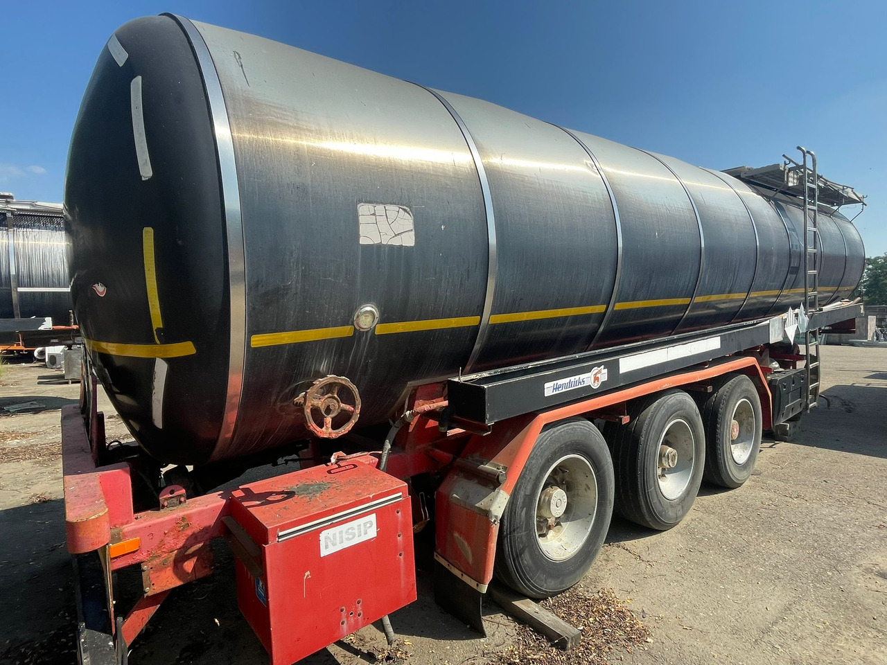 HENDRICK BITUMEN SEMI-TRAILER - Cisterna semirremolque: foto 1 HENDRICK BITUMEN SEMI-TRAILER - Cisterna semirremolque: foto 1