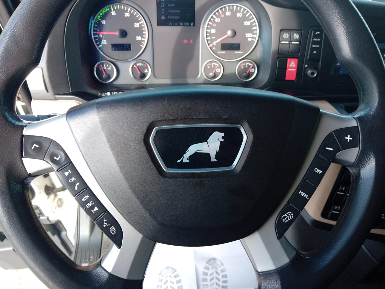 Camión caja abierta, Camión grúa MAN TGX 26.460 6×2, Palfinger Crane PK 18001L: foto 8